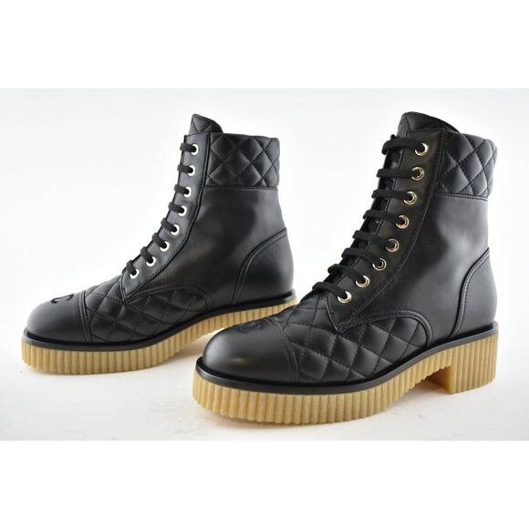 Chanel 20B Black Quilted CC Platform Combat Lace Up Ankle Short Moto Boot 37.5 - Picture 8 of 9